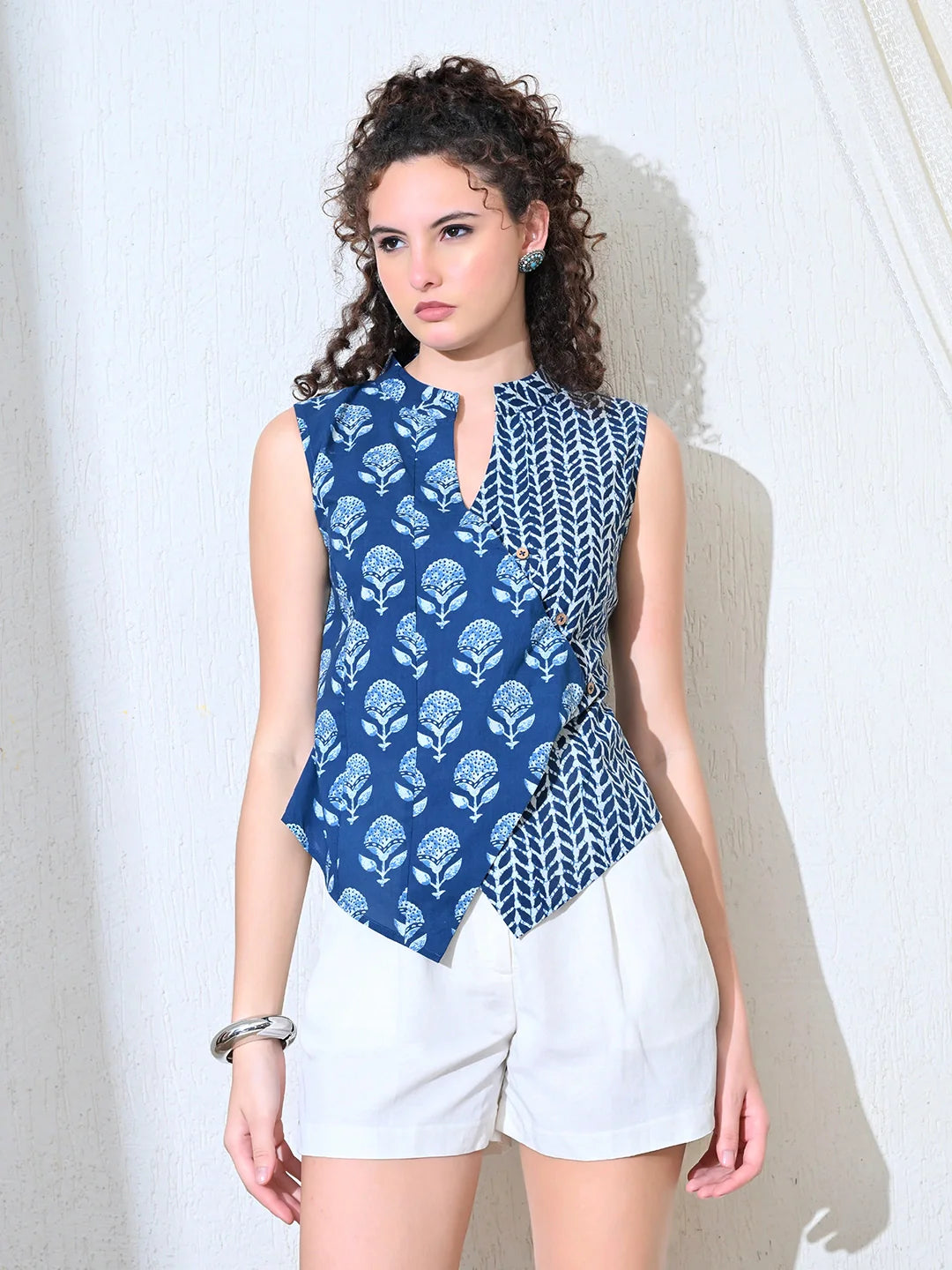 Neelam Vest