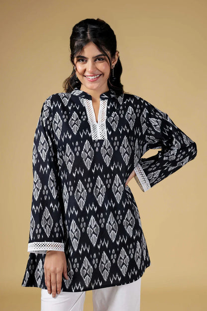 Ikat Kurti
