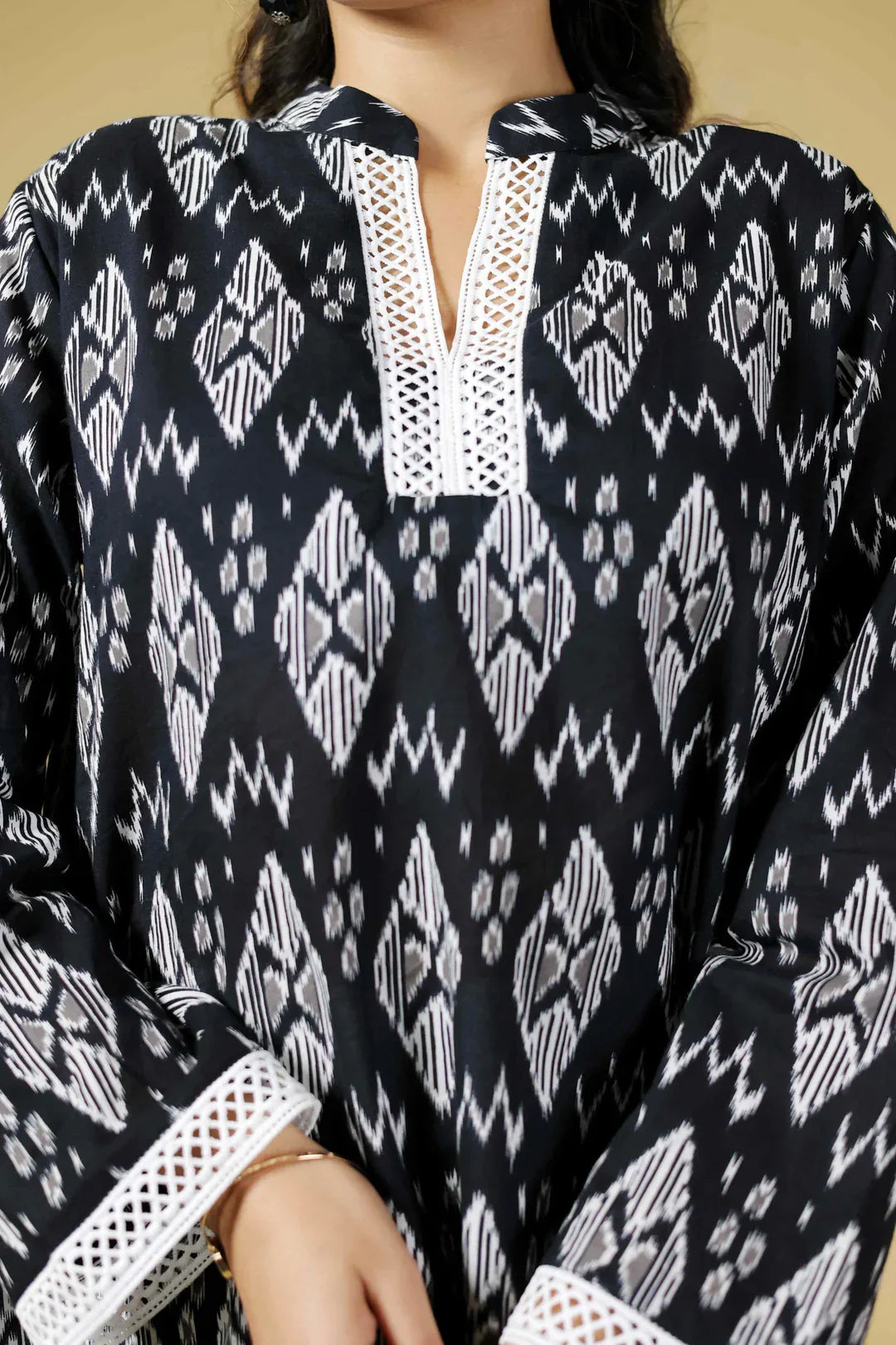 Ikat Kurti