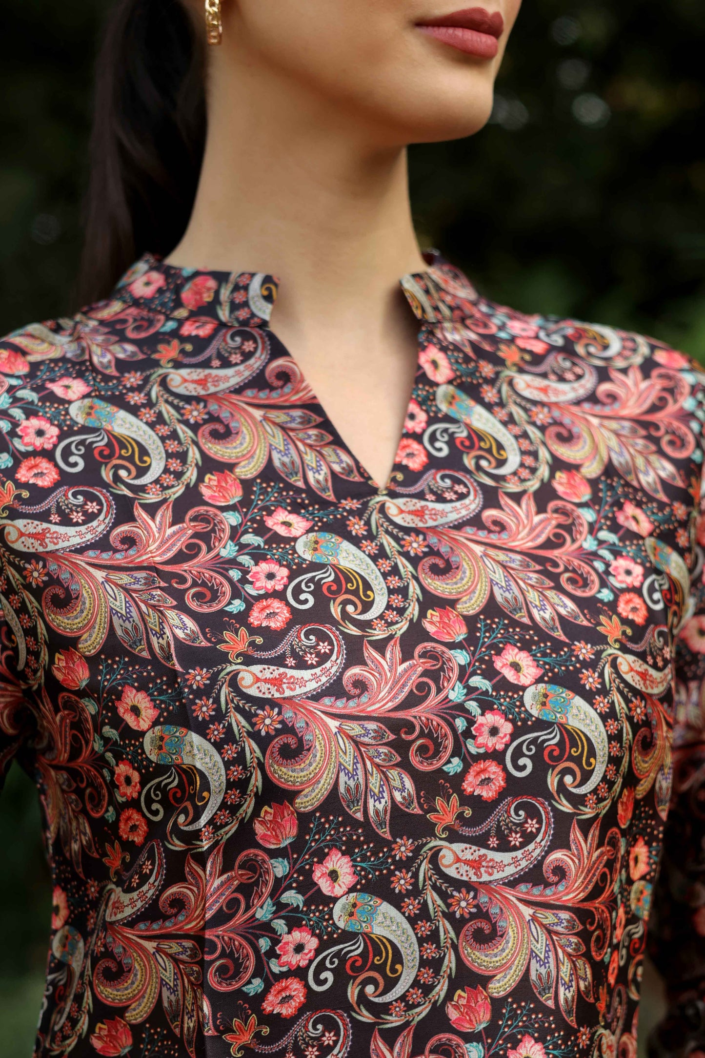 Muted Paisley Charm 2-Piece Set