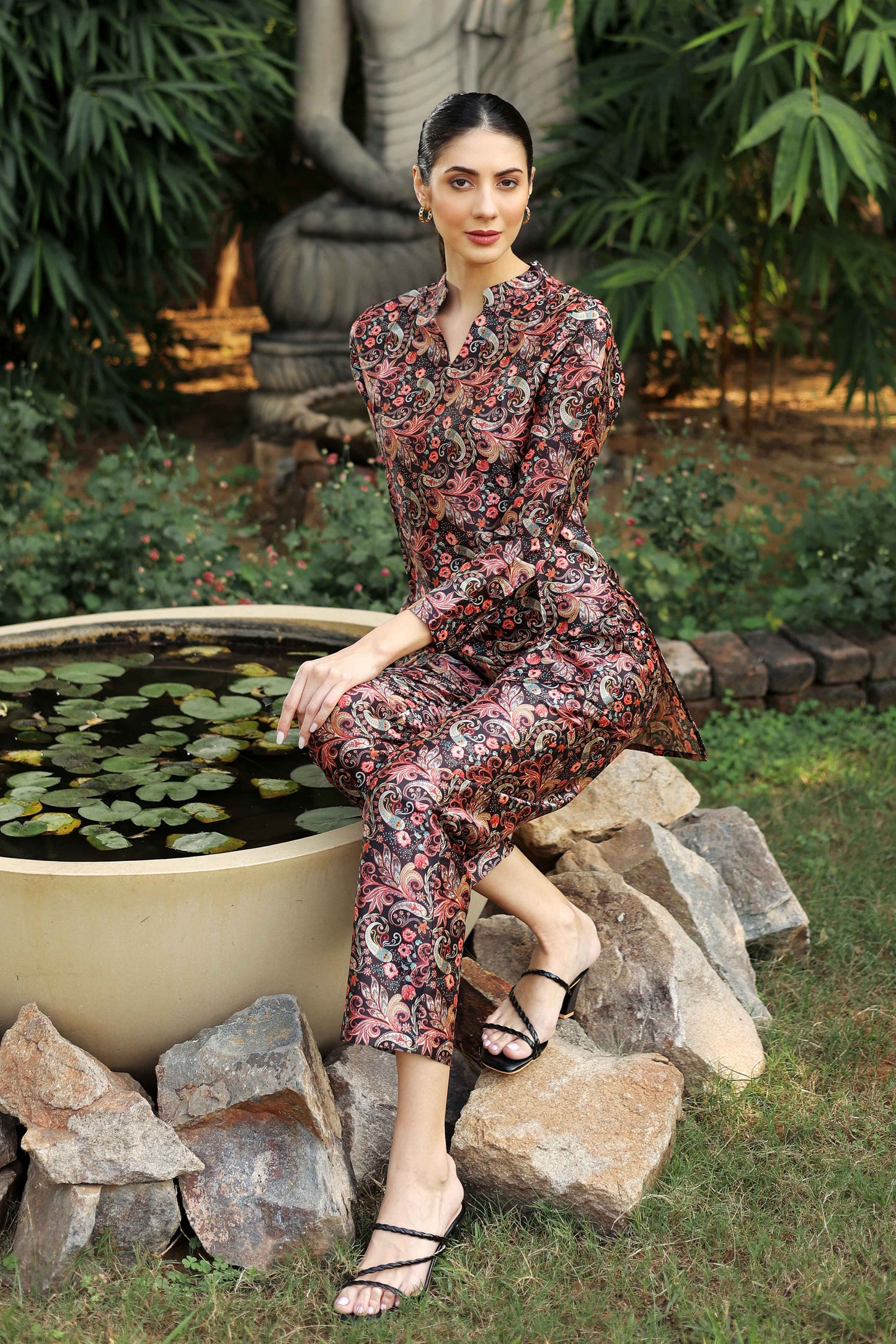 Muted Paisley Charm 2-Piece Set